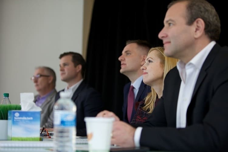 GCSC 2015 Judges (from left to right): Duncan Bureau (VP Global Sales, Air Canada), Chris Adamkowski (Head of Industry, Google), Jamie Scarborough (Co-Founder, Sales Talent Agency), Erin Elofson (Director of Auto and Financial Services, Facebook) and Michael Back (CEO, HonkMobile) 